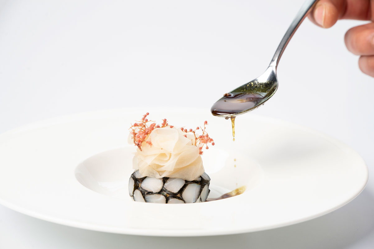restaurant merlot - sashimi, zeebaars, foodfotografie, actiefoto